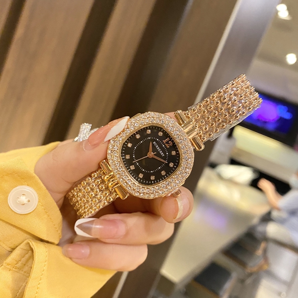 ブランド時計側面デザイン